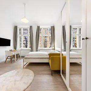 Boardinghouse By Sunton Frankfurter Allee , Berlin Germany